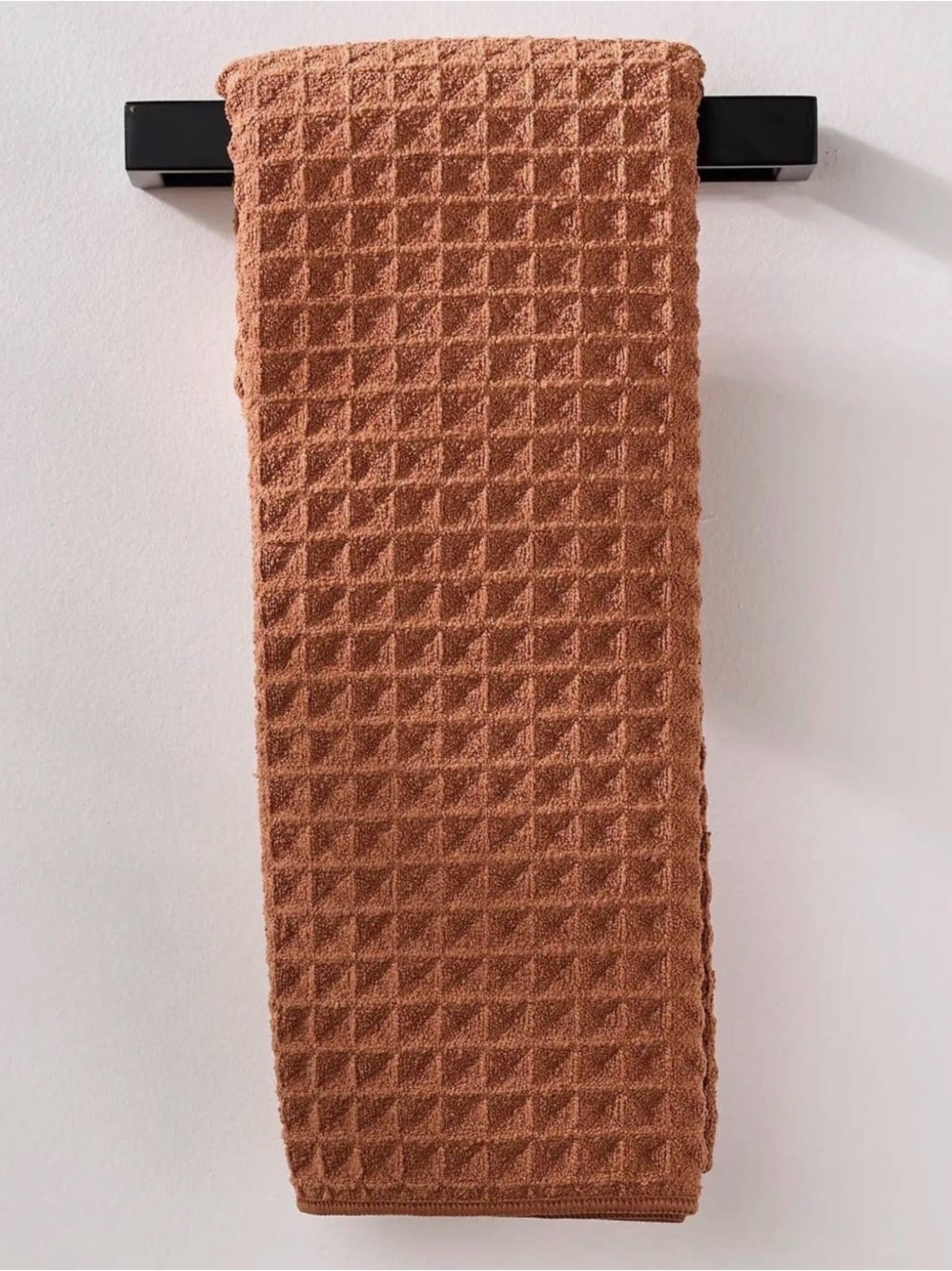 NWT Geometry Waffle Knit Hand Towel - Clay